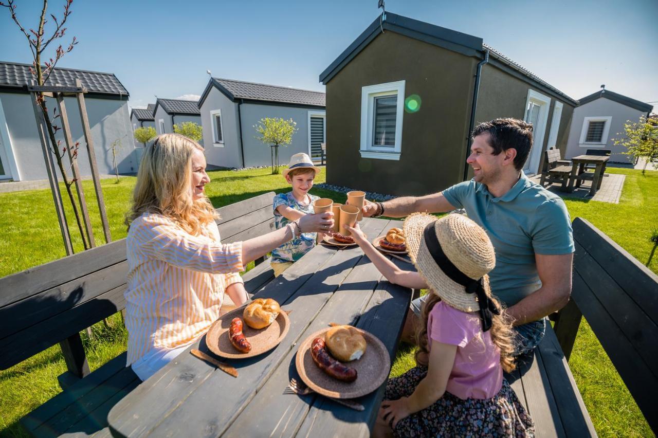 Scandi Village Затор Екстериор снимка